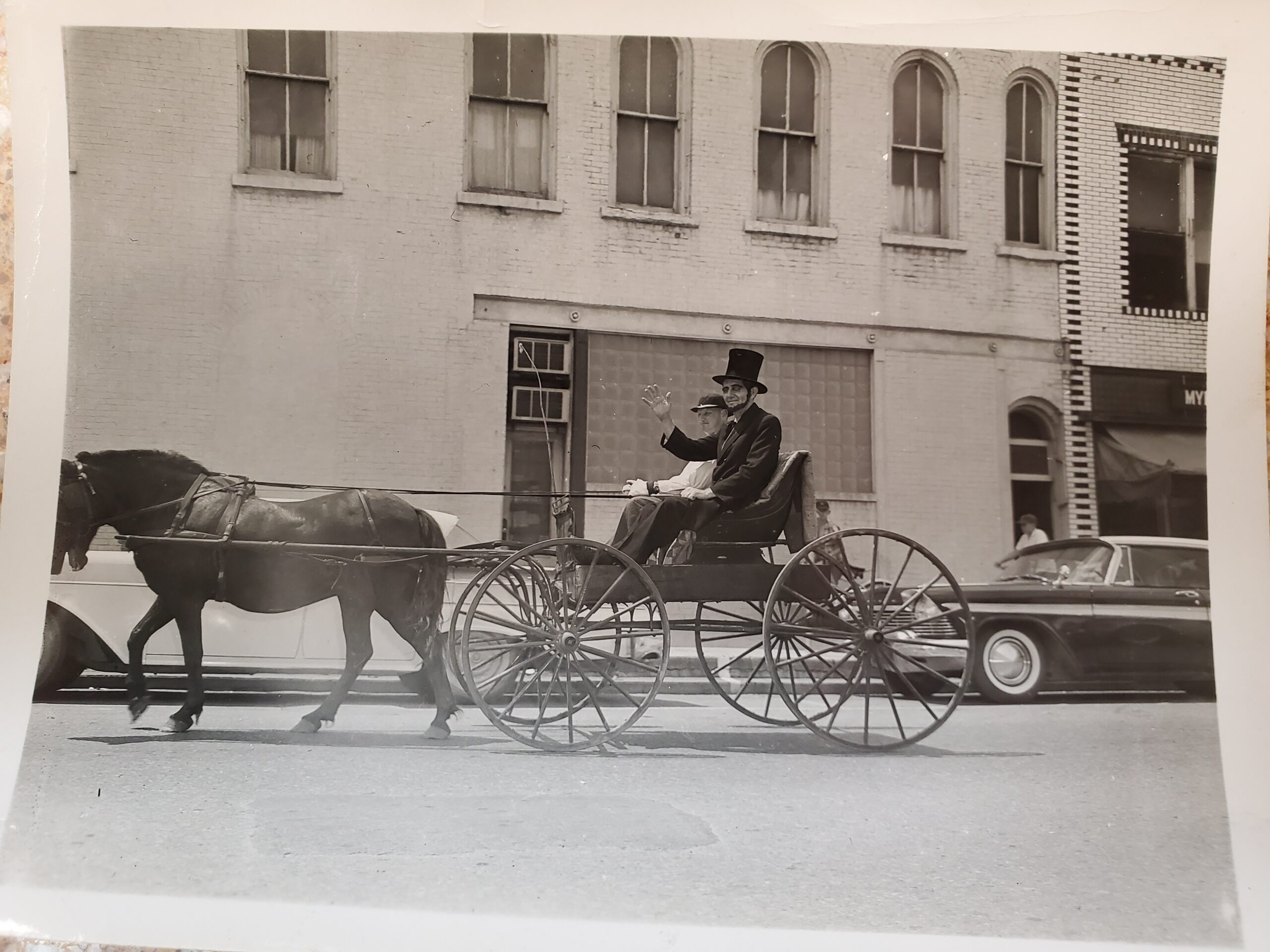 photo of abe lincoln in pontiac in july of 1960 on special parade
